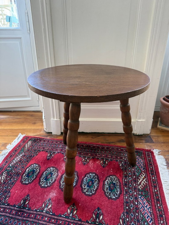 Image 1 of Tavolino laterale a treppiede in legno tornito - stile brutalista