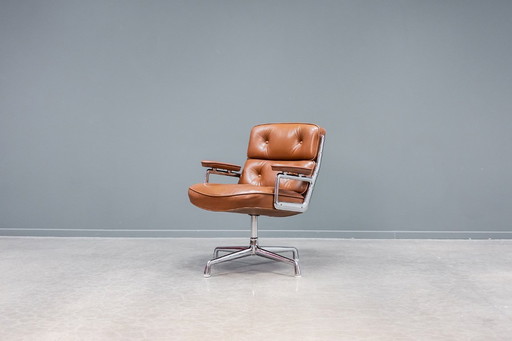 Eames ES108 lobby chair, 80’s