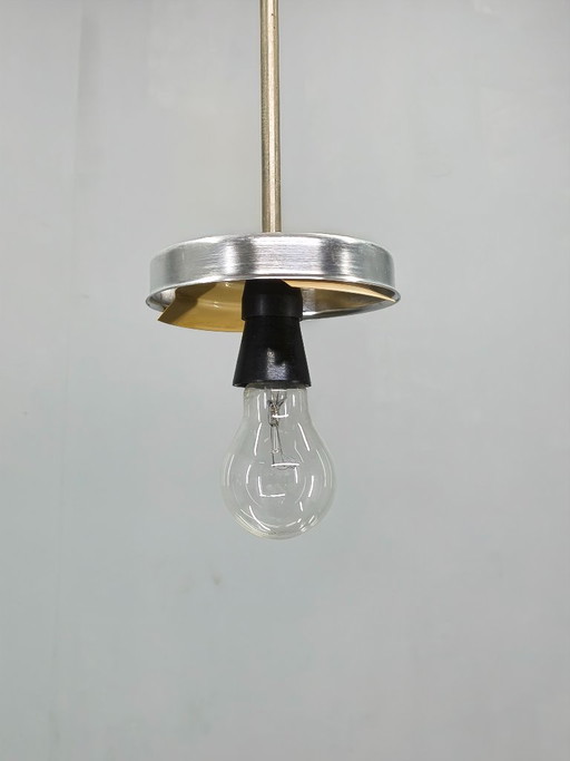 Suspension en verre opalin côtelé tchécoslovaque, années 1970