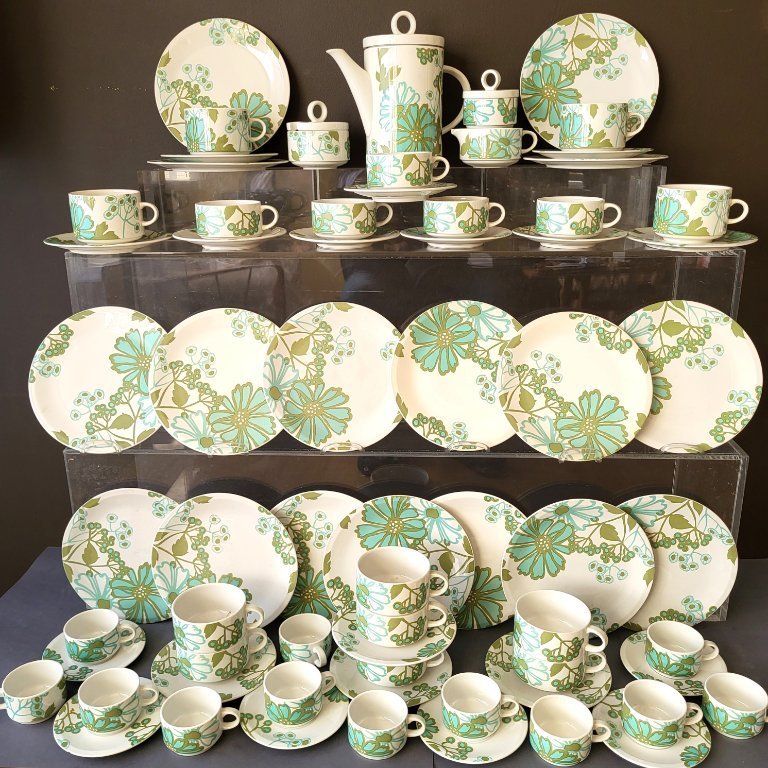 Villeroy & Boch SCARLET service | €355 | Whoppah