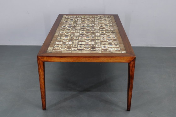 Image 1 of Tavolino danese Haslev Mobelsnedkeri della metà del secolo scorso con piastrelle in ceramica Royal Copenhagen, 1960 ca.