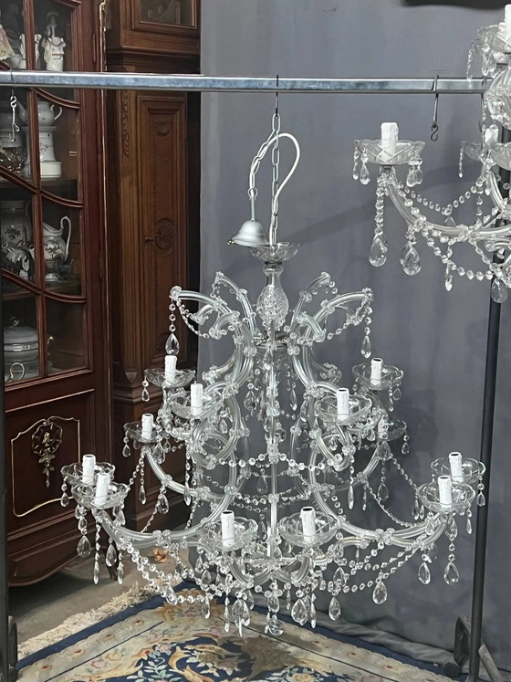 Coppia di grandi lampadari Maria Teresa. In cristallo e vetro. – Crystal, Glass (photo 7 of 10)