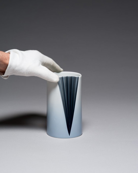 Image 1 of Chic Vintage Rosenthal Plissée Vase Trio Ambrogio Pozzi Minimalist Porcelain Art