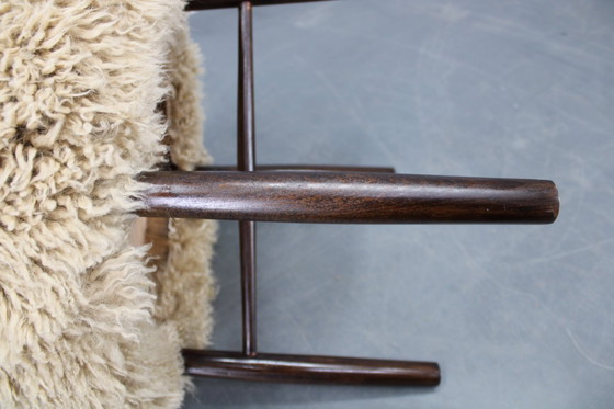 Image 1 of Sgabello in legno del 1950 con rivestimento in pelle di pecora