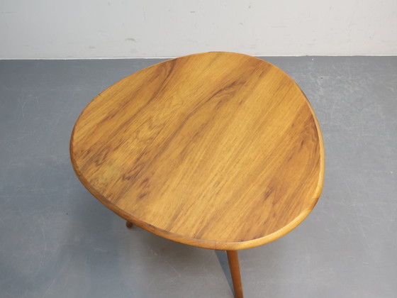 Image 1 of Vintage bijzettafel notenhout A.A. Patijn Firma Zijlstra