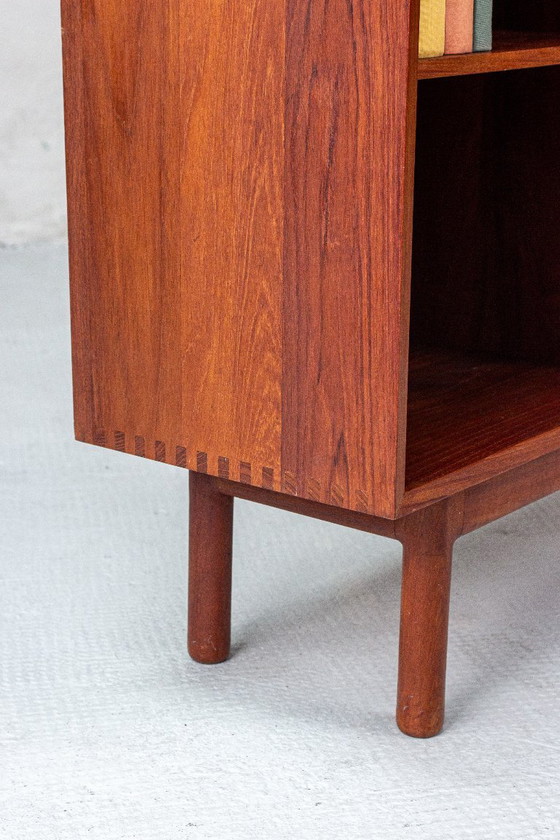 Bibliothèque, commode et buffet Peter Hvidt, style vintage, en teck massif – Wood (photo 11 of 21)