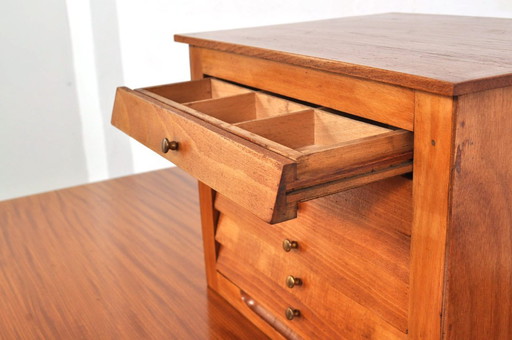 Mueble de mercería vintage de madera de haya, años 50