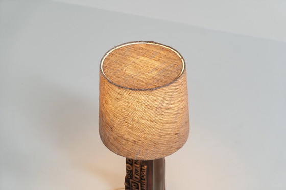 Lampada scultorea in ceramica „Kennegie“ di Peter Ellery per Tremaen (Regno Unito, anni '60). (photo 3 of 10)