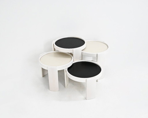 Tavolini impilabili modello 780 di Gianfranco Frattini per Cassina, anni '60, set da 4
