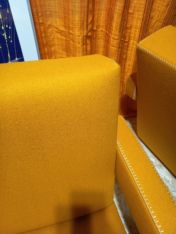 Image 1 of CASSINA Paire de fauteuils Utrecht 637 NEUF 2026 en laine KVARD Moutarde par Gerrit Rietveld