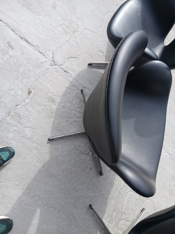 Swan Chair Arne Jacobsen 2010 – Fritz Hansen, Fauteuils, Leather, Aluminium (photo 4 of 6)