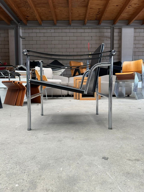 Image 1 of Fauteuil Cassina LC1 de Le Corbusier, Pierre Jeanneret & Charlotte Perriand