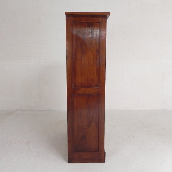 Image 1 of Armadio in rovere con serranda avvolgibile a 2 ante, alto 150 cm, anni '30.