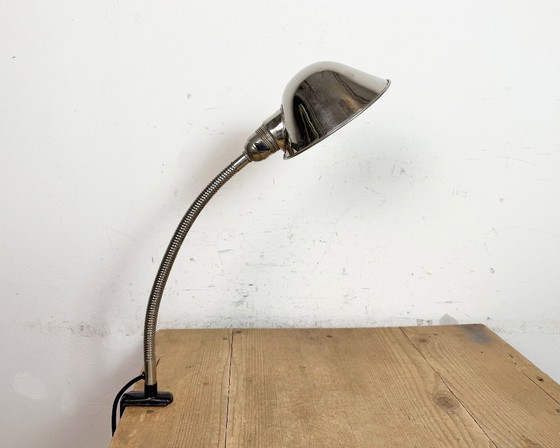 Image 1 of Vintage industriële chromen zwanenhals tafellamp, jaren 50