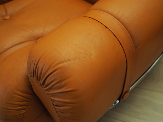 Image 1 of Ensemble de fauteuils orange, design de l'âge de l'espace, années 1960, production : Italie