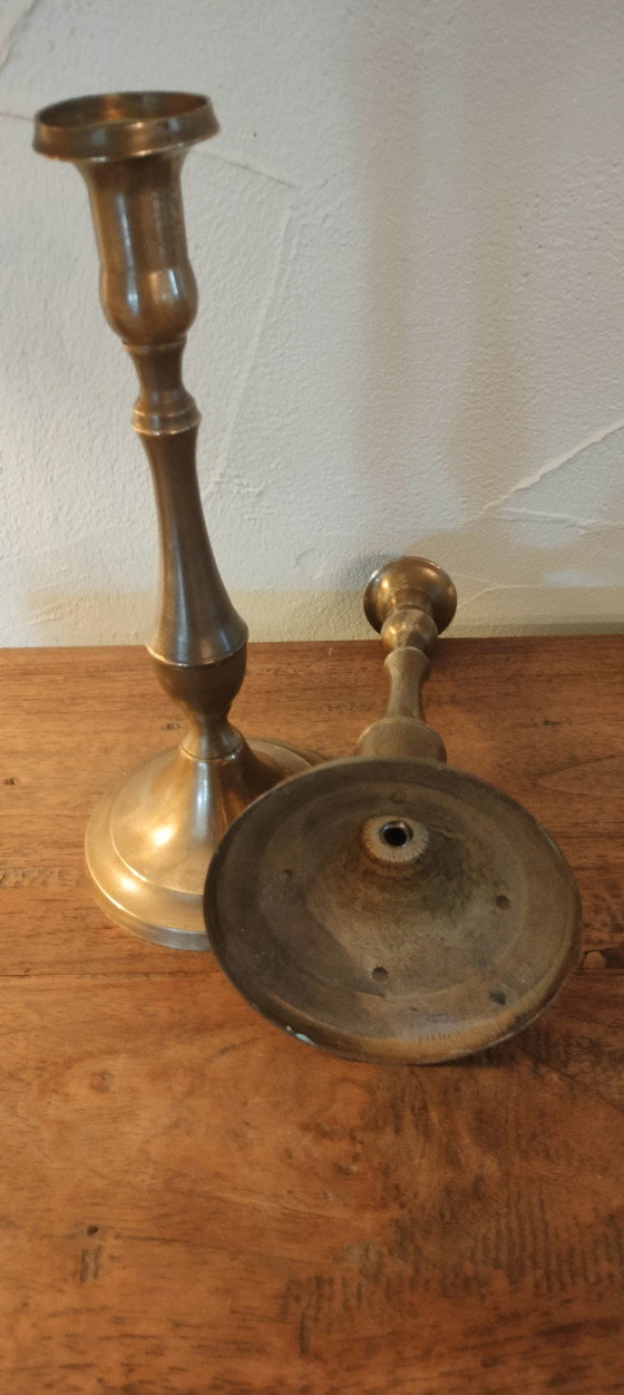 Image 1 of Ensemble de deux chandeliers en laiton, années 1950