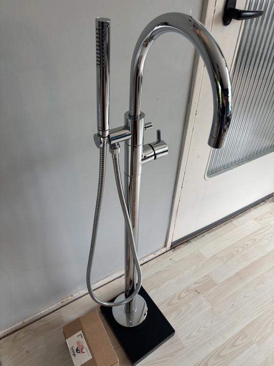 Image 1 of Bongio vrijstaande design badkraan met natuurstenen voet – compleet met inbouwbox