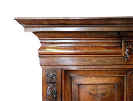 Image 1 of Mobile a viticcio in prezioso palissandro, 1700 circa.