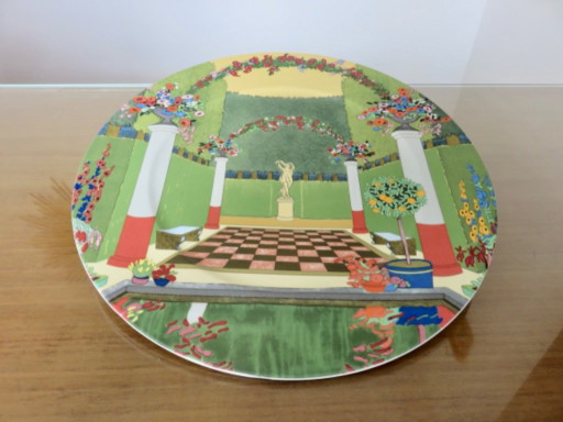 Piatto da portata grande della serie "Giardini francesi" di Villeroy & Boch, disegnato da Raymond Charmaison.