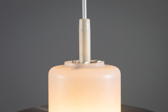 Image 1 of Doria-Pendelleuchte aus Opalglas mit dekorativen Aluminiumscheiben