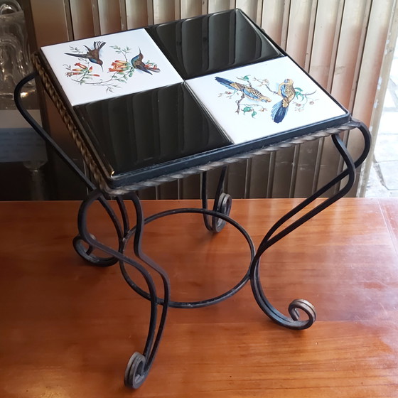 Image 1 of Prachtige vintage plantenstand, smeedijzer en keramiek met vogelmotief 