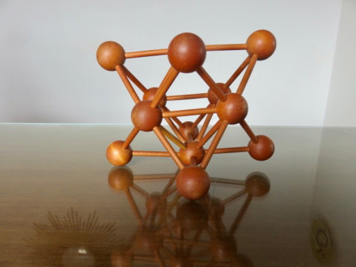 Escultura de madera "Atomium" de la exposición de Bruselas, década de 1970, vintage.