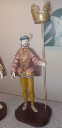 2 grandes candelabros de té con estatuas de la época victoriana.