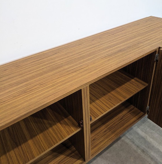 Image 1 of Credenza modernista progettata dal designer francese Pierre Guariche