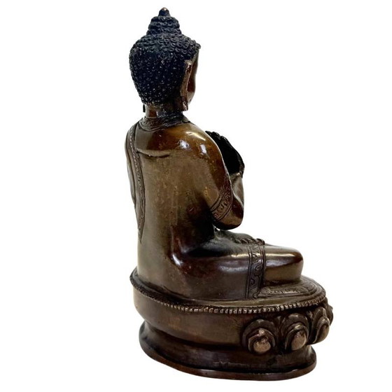 Antieke Nepalese Bronzen Medicijn Boeddha (Bhaisajyaguru) - 13cm - 800g – Beeldhouwkunst (photo 4 of 9)