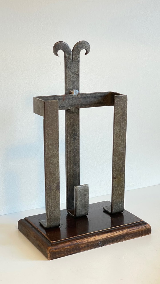 Image 1 of Portacerillas antiguo de hierro forjado para chimenea