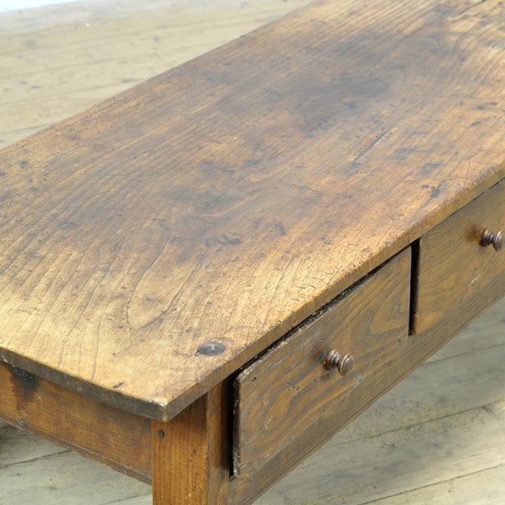 Image 1 of Oak coffee table, circa 1820