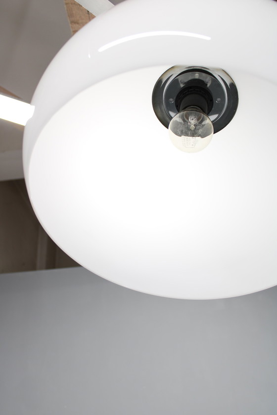 Image 1 of 1970er Harvey Guzzini Bogenförmige verstellbare Stehleuchte, Italien