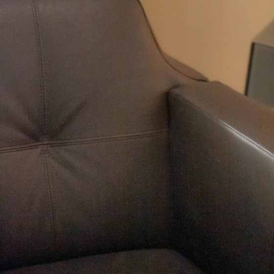 Image 1 of Linteloo Alhambra armchair with ottoman