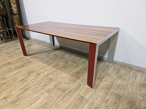 Designer dining table by Rolf Benz - luxury and modern form