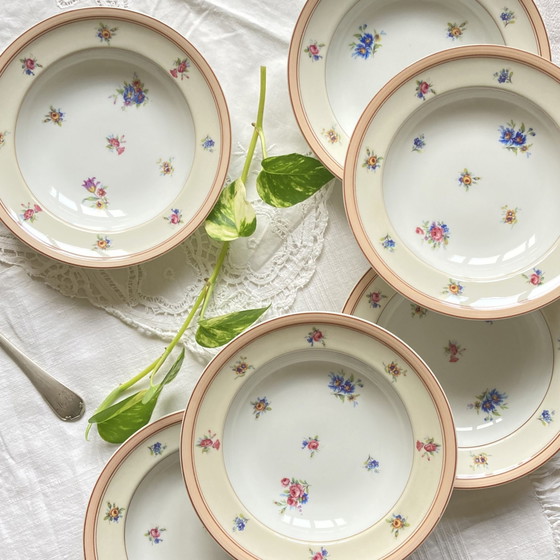 Image 1 of Set van 6 kleine soepborden Limoges Kleine bloemen en vergulding Antiek porselein Charles Ahrenfeldt