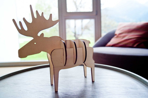 Image 1 of Alce - adorno de madera Fabricado en Italia por Ulap design