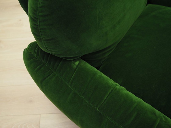 Image 1 of Sofá de terciopelo verde, diseño italiano, años 70, fabricante: Busnelli, diseñador: Arrigo Arrigoni