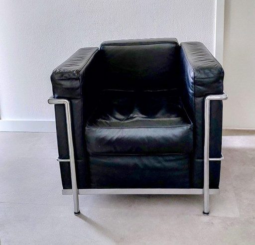 Schwarzer Ledersessel LC2-Replika (2 Stück)