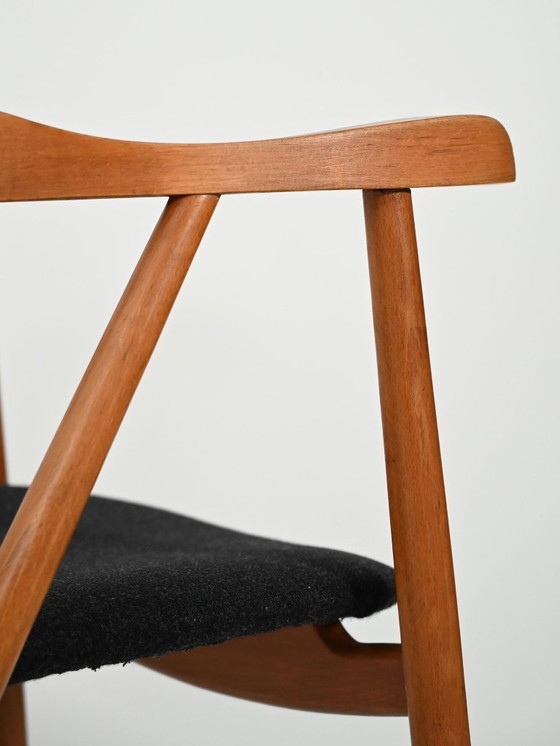 Image 1 of Coppia di sedie da pranzo in noce