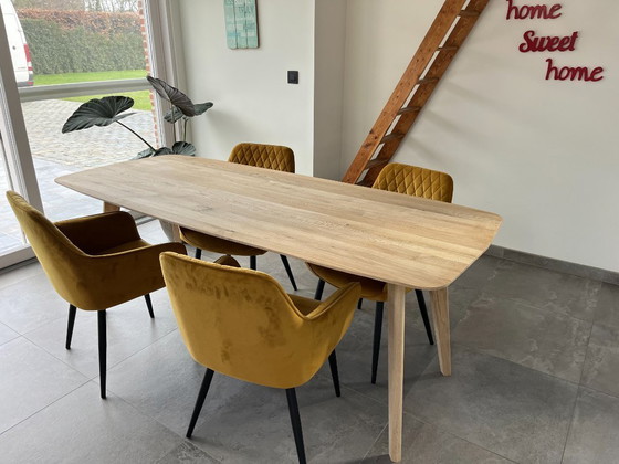 Image 1 of Tavolo in rovere massello, ovale danese + rastremato e 4 sedie in velluto