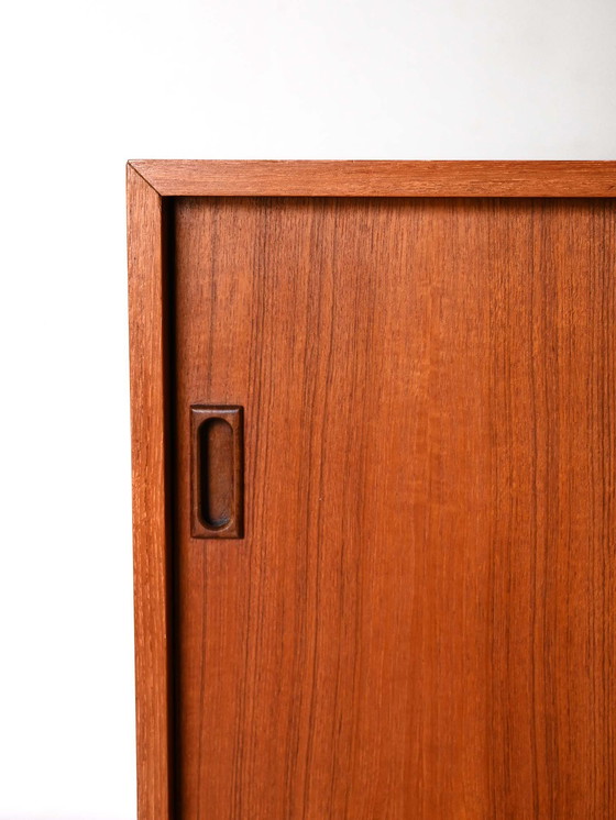 Image 1 of Skandinavisches Sideboard aus Teakholz mit Schiebetüren, 1960er Jahre