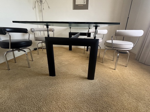 LC 6 corbusier glazen eettafel