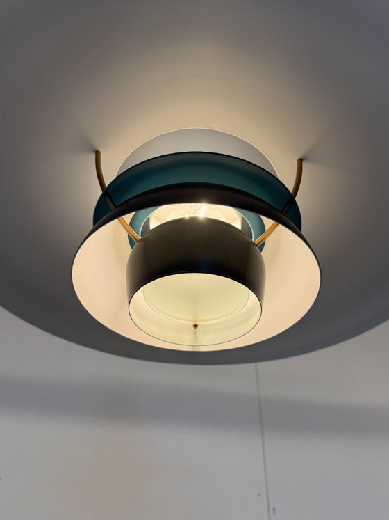 Louis Poulsen PH5 - Poul Henningsen - Gris foncé, turquoise, blanc – Suspensions, Metal, Aluminium (photo 5 of 13)