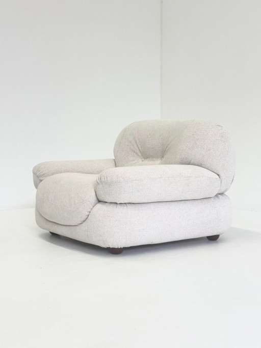 Fauteuil Sapporo de Mario Marenco pour Mobil Girgi, coloris beige crème – Textile (photo 2 of 12)