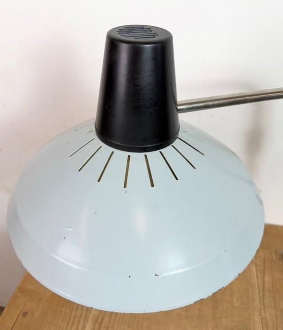 Image 1 of Grijze industriële bureaulamp van Elektrosvit uit de jaren 70, geschikt voor in een fabriek.