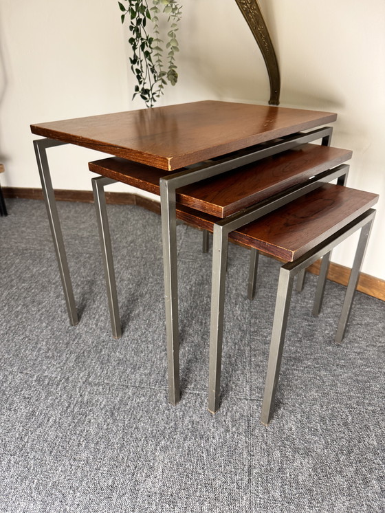 Image 1 of Set van 3 vintage bijzettafels – metaal & hout – mid-century stijl