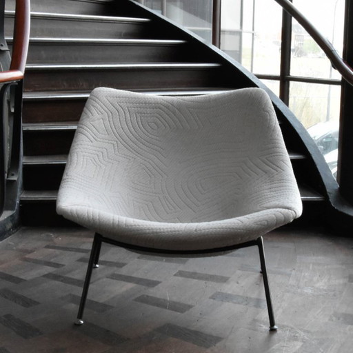 Artifort Oyster fauteuil