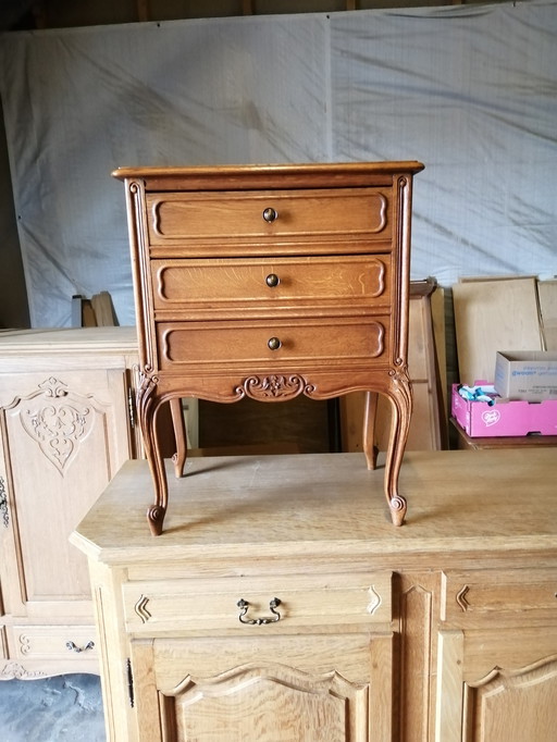 Vintage chest of drawers