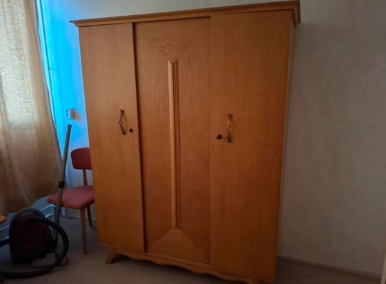 Image 1 of Mobile vintage a tre ante in stile metà secolo, risalente agli anni '50/'60.