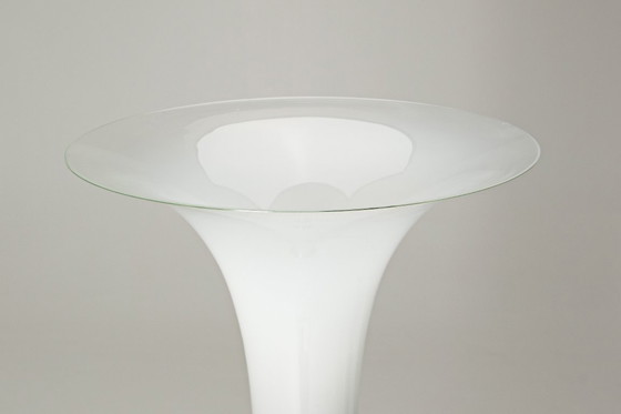 Image 1 of Stehlampe aus weißem Glas - Carlo Nason